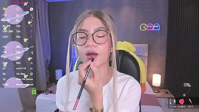 Arinextdoor online show from September 2025 09:26:02 PM