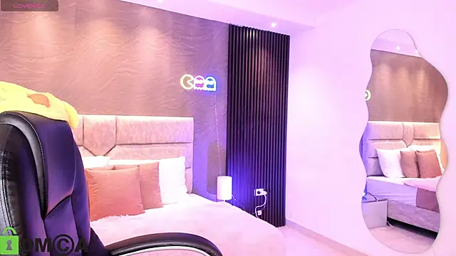 Arinextdoor online show from October 2025 11:04:02 PM