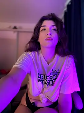 Snapshot of ScarletBloom_ chatting on September 2025 11:59:02 AM ScarletBloom online show from September 2025 11:59:02 AM