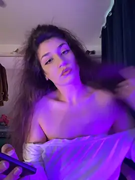 Snapshot of ScarletBloom_ chatting on October 2025 12:34:02 PM ScarletBloom online show from October 2025 12:34:02 PM