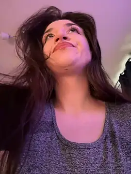 Snapshot of ScarletBloom_ chatting on October 2025 01:54:01 PM ScarletBloom online show from October 2025 01:54:01 PM