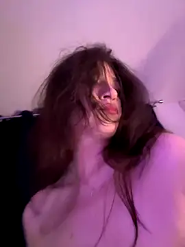 Snapshot of ScarletBloom_ chatting on November 2025 05:29:02 PM ScarletBloom online show from November 2025 05:29:02 PM