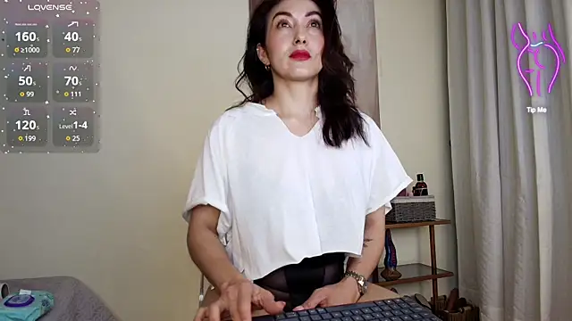 Snapshot of siren_indira_ chatting on November 2025 11:05:02 PM siren indira online show from November 2025 11:05:02 PM