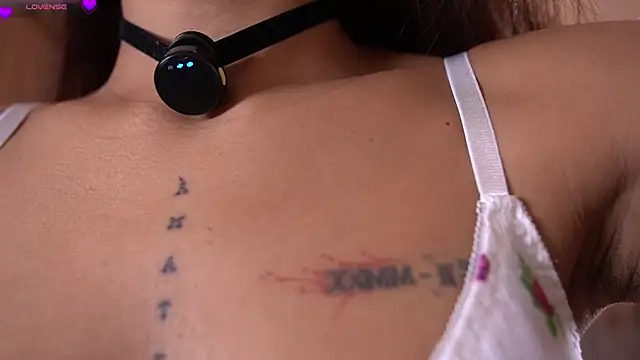 Snapshot of violeth____ chatting on March 2026 01:39:02 PM violeth online show from March 2026 01:39:02 PM