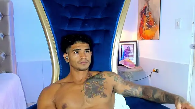 antonio  444 online show from April 2026 08:57:02 PM