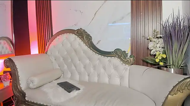 Snapshot of CoralieBronson chatting on December 2025 08:39:01 PM CoralieBronson online show from December 2025 08:39:01 PM