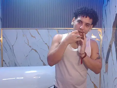 Xfire boy69 online show from February 2026 03:59:01 PM