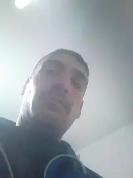 bigandstrong2217 online show from May 2026 06:11:02 AM