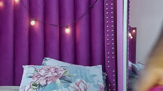 Snapshot of EbonyCoWorker chatting on February 2026 02:26:01 AM EbonyCoWorker online show from February 2026 02:26:01 AM