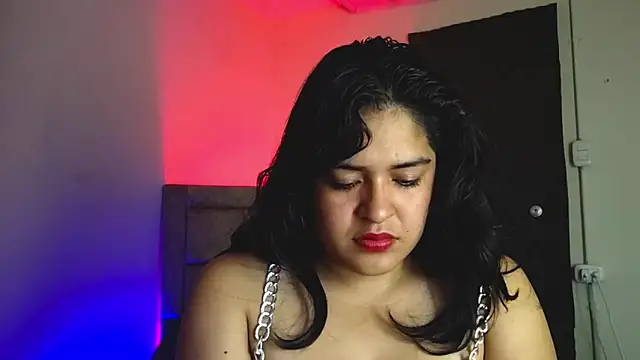 Snapshot of EmilyNoir1 chatting on September 2025 10:00:01 PM EmilyNoir1 online show from September 2025 10:00:01 PM