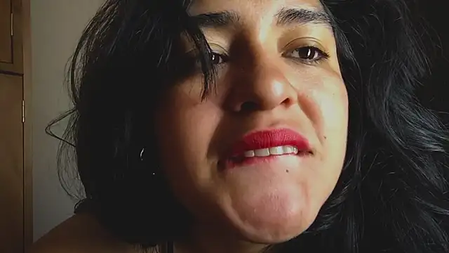 Snapshot of EmilyNoir1 chatting on September 2025 03:50:02 PM EmilyNoir1 online show from September 2025 03:50:02 PM