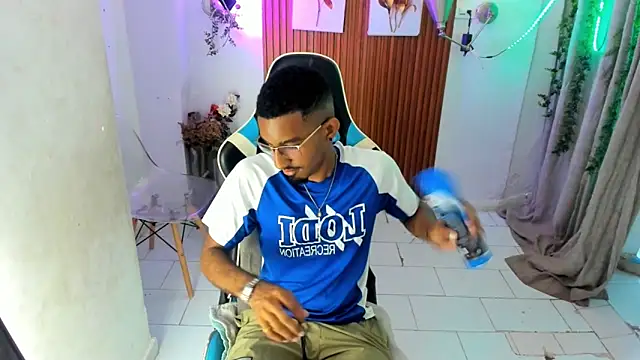 Darwin mayo online show from November 2025 05:24:01 PM