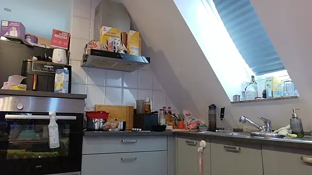 SweetTeenGirl online show from October 2025 09:43:02 AM