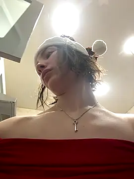 Snapshot of ZariaFlame chatting on December 2025 11:24:02 PM ZariaFlame online show from December 2025 11:24:02 PM