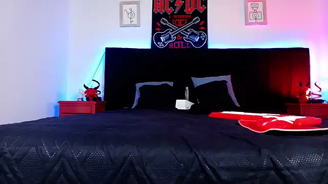 Alisse Moore online show from March 2026 12:20:01 PM