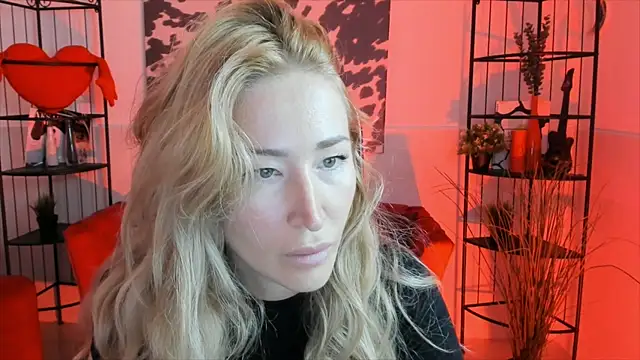 AstraMonroe online show from September 2025 10:26:02 AM