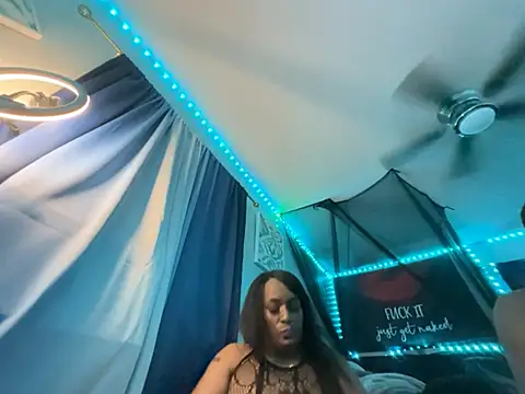 1LongJohn1 online show from July 2026 10:23:01 AM