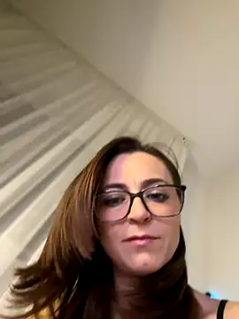 Snapshot of ClaireCrazy chatting on October 2025 03:58:02 AM ClaireCrazy online show from October 2025 03:58:02 AM