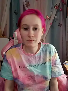 Fuzzy Unicorn online show from November 2025 07:38:01 PM