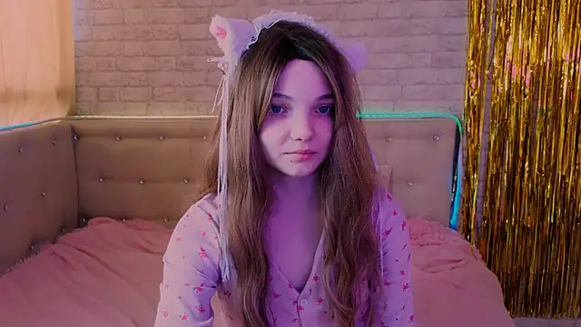 Snapshot of AnimeAlica18 chatting on March 2026 03:21:02 AM AnimeAlica18 online show from March 2026 03:21:02 AM