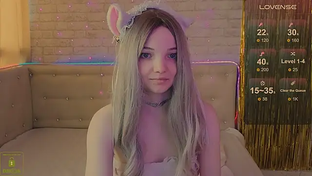 Snapshot of AnimeAlica18 chatting on May 2026 03:45:02 AM AnimeAlica18 online show from May 2026 03:45:02 AM