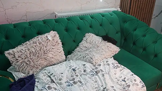 angel wow  online show from November 2025 05:17:01 AM