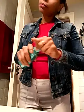 Snapshot of Flacidas chatting on October 2025 09:00:01 AM Flacidas online show from October 2025 09:00:01 AM