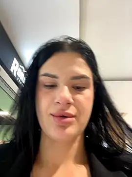 Snapshot of MiraReach chatting on September 2025 03:28:02 AM MiraReach online show from September 2025 03:28:02 AM