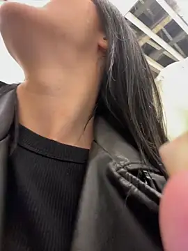 Snapshot of MiraReach chatting on September 2025 03:20:01 AM MiraReach online show from September 2025 03:20:01 AM