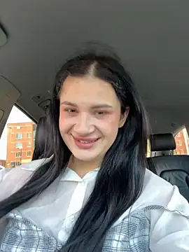 Snapshot of MiraReach chatting on October 2025 04:04:02 AM MiraReach online show from October 2025 04:04:02 AM