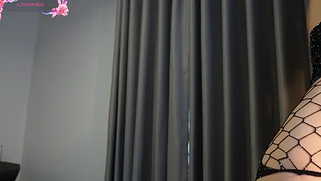 Snapshot of pussysvittyy chatting on November 2025 11:37:02 PM pussysvittyy online show from November 2025 11:37:02 PM