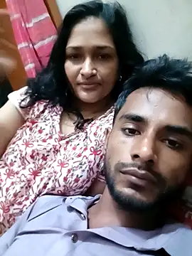 Hotty-couple063 online show from September 2025 03:56:02 PM