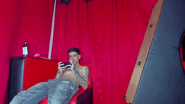 Snapshot of extreme_hot_crazy chatting on October 2025 04:57:01 AM extreme hot crazy online show from October 2025 04:57:01 AM