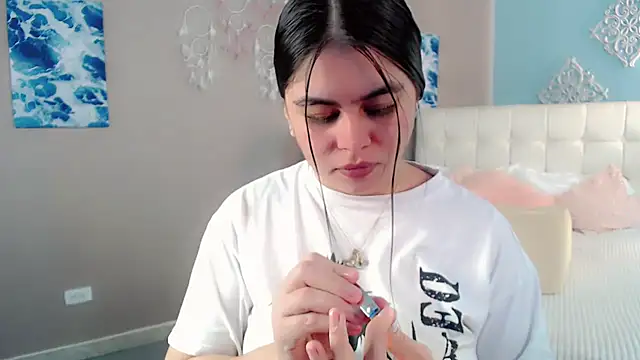 maddissonivanova online show from January 2026 07:08:01 PM