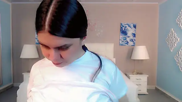 maddissonivanova online show from March 2026 06:58:01 PM