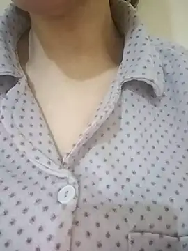 Snapshot of Miss-Lynda chatting on February 2026 04:24:02 PM Miss-Lynda online show from February 2026 04:24:02 PM