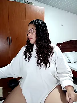 Ivy horse  online show from December 2025 01:33:02 AM