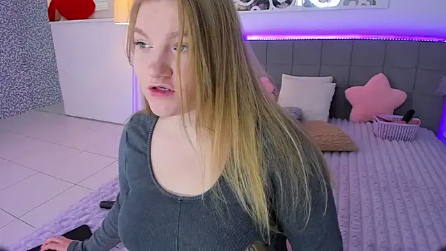 AshleyJoness online show from December 2025 06:01:02 AM