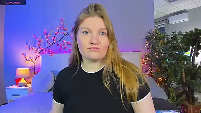 Snapshot of AshleyJoness chatting on May 2026 05:02:02 AM AshleyJoness online show from May 2026 05:02:02 AM