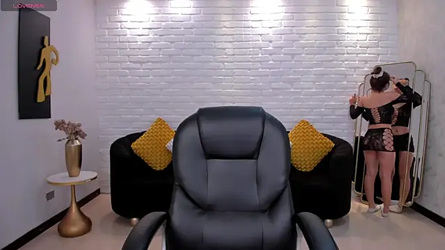 IbizaJacobs online show from December 2025 12:11:02 PM