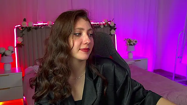 Mary Miiller online show from November 2025 12:52:01 PM