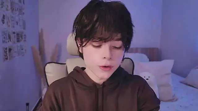 Snapshot of PaulTexx chatting on October 2025 04:07:02 PM PaulTexx online show from October 2025 04:07:02 PM