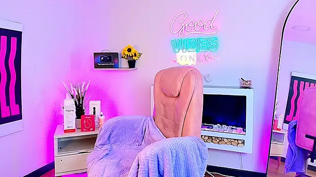 Alice Vixen online show from May 2026 12:12:01 PM