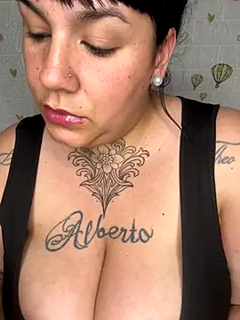 Snapshot of valen1891 chatting on October 2025 02:52:01 AM valen1891 online show from October 2025 02:52:01 AM