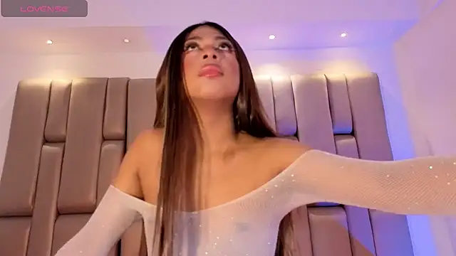 Sol Vanegas online show from November 2025 12:49:01 PM