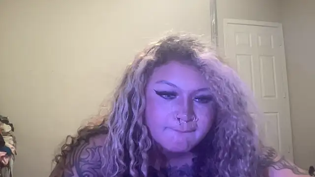 Snapshot of Tatbaby chatting on November 2025 02:55:02 AM Tatbaby online show from November 2025 02:55:02 AM