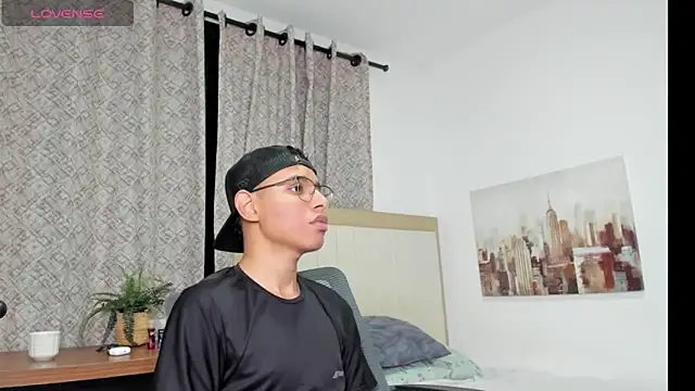 Snapshot of tristan_gold chatting on September 2025 07:19:01 AM tristan gold online show from September 2025 07:19:01 AM