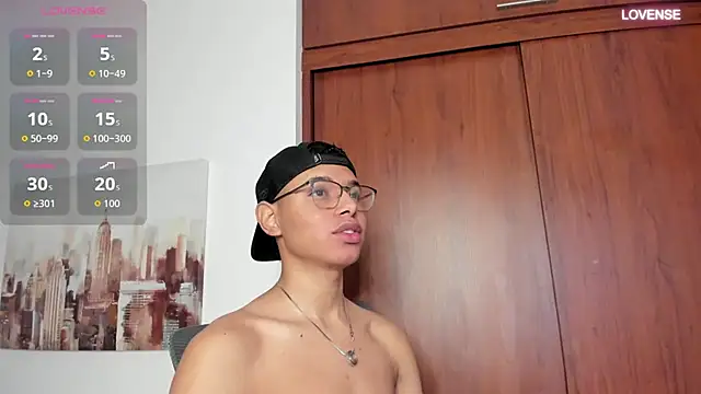 Snapshot of tristan_gold chatting on September 2025 10:49:02 AM tristan gold online show from September 2025 10:49:02 AM