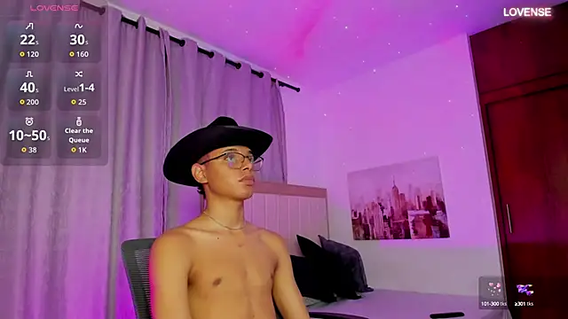 Snapshot of tristan_gold chatting on October 2025 02:21:02 AM tristan gold online show from October 2025 02:21:02 AM