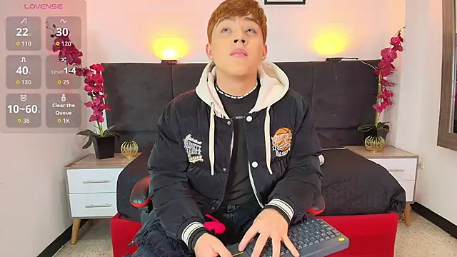 Lucass love online show from May 2026 04:47:01 PM